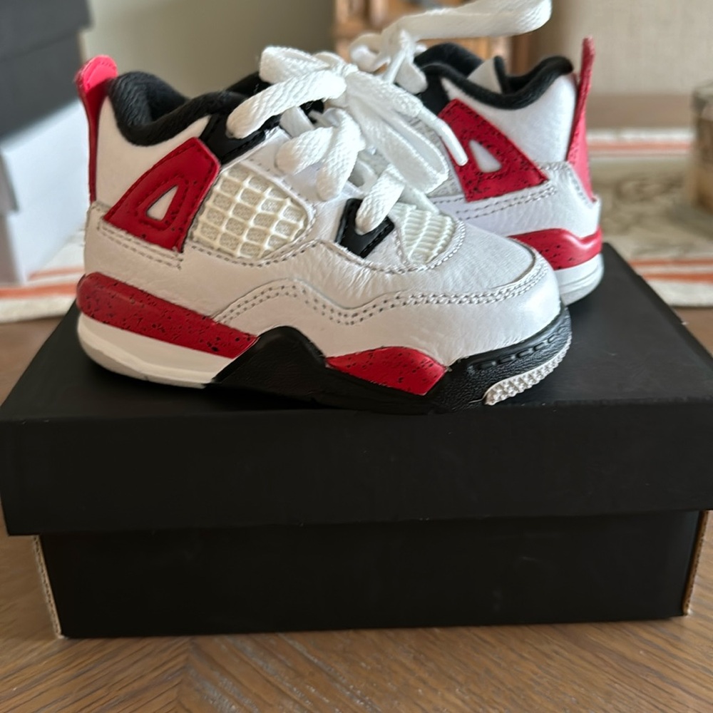 Jordan 4 retro